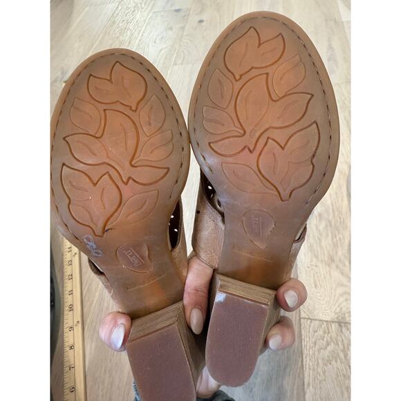 Born Sandals Women 8 Tan Slingback Peep Toe Perforated Boho Comfort Neutral - Picture 7 of 9